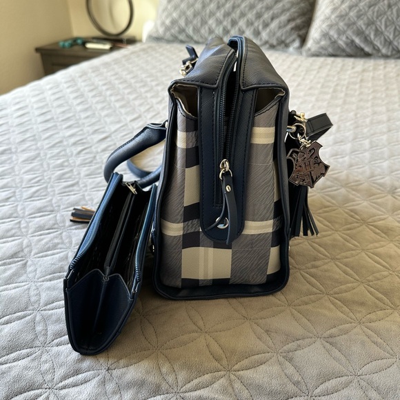 Bioworld Ravenclaw Purse and Wallet set - Picture 3 of 7